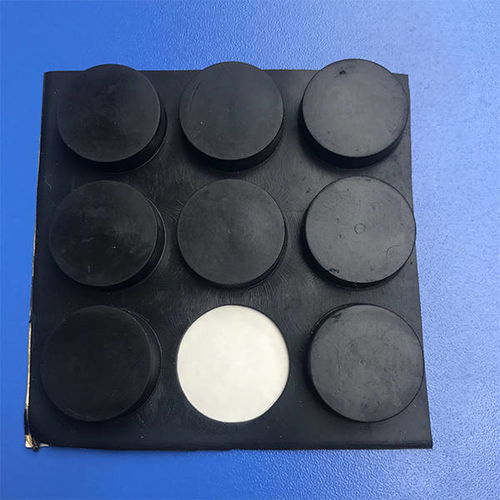 深圳硅膠墊誠信企業(yè)推薦 正裕橡塑制品廠堅(jiān)守品質(zhì)為本